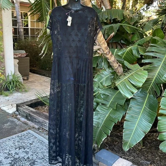 Torrid, sheer floral, maxi dress or duster - Picture 5 of 7